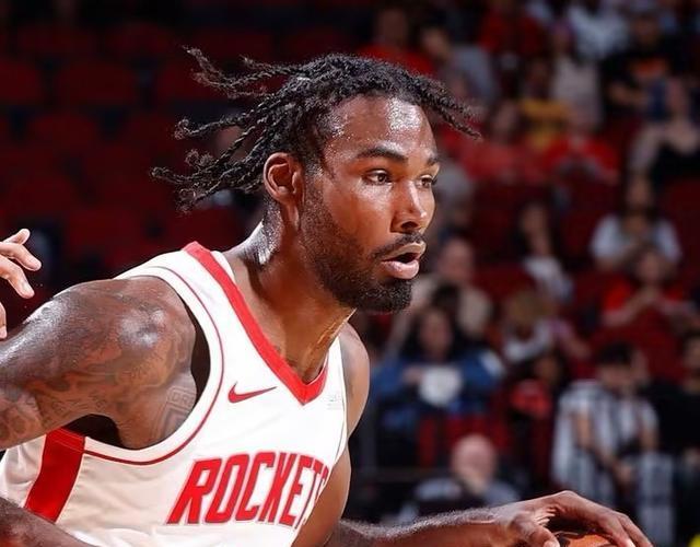 场替补, 部首发, 从两人表现